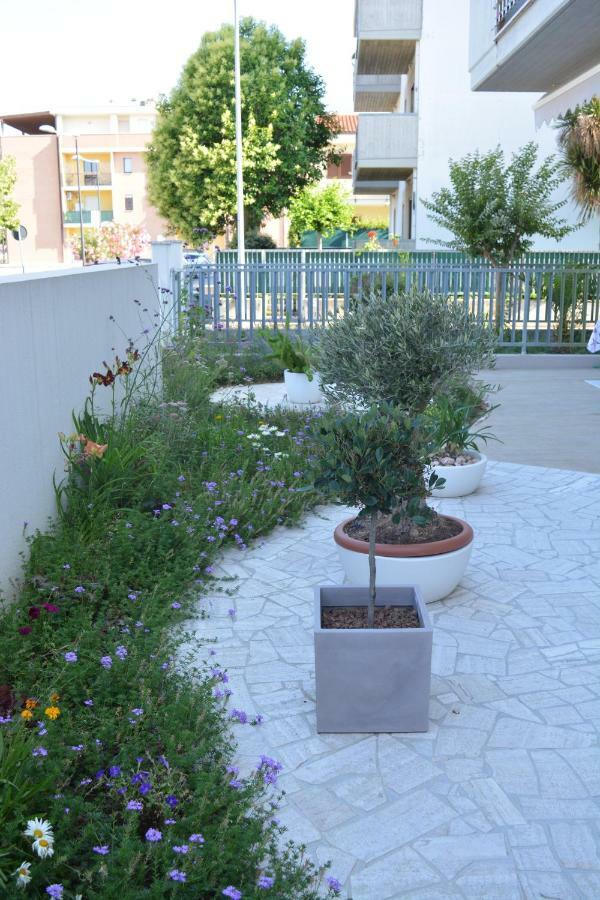 Casa Polly B&B Grottammare Exterior photo